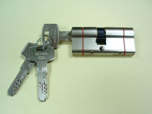 Секретен патрон "ЕЛИТ 2 "R.L.Никел.С 3  ключа.С палец по БДС или ДИН.Различни размери.